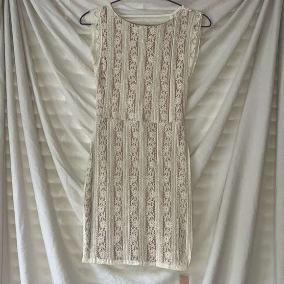 Kaitlyn Ivory Cap Sleeve Lace Dress - Picture 1 of 2
